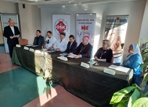 Katowice. Medycy i duchowni wspólnie zaprezentowali orędzie papieża Franciszka na Światowy Dzień Chorego