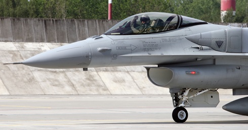 Holandia: Ukraina formalnie poprosiła nas o przekazanie samolotów F-16