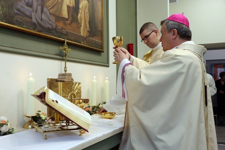 Błogosławieństwo kaplicy w Katolickim Zespole Szkolno-Przedszkolnym "Paulińska"