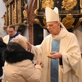 Podczas liturgii udzielony został sakrament namaszczenia chorych. 