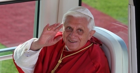 Mija 10 lat od rezygnacji Benedykta XVI