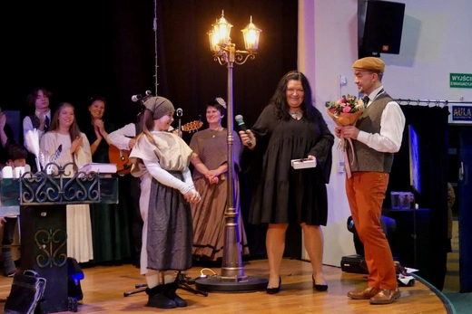 Ebenezer Scrooge i inni - nauczyciele bielskiego gastronoma na scenie