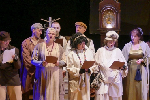 Ebenezer Scrooge i inni - nauczyciele bielskiego gastronoma na scenie