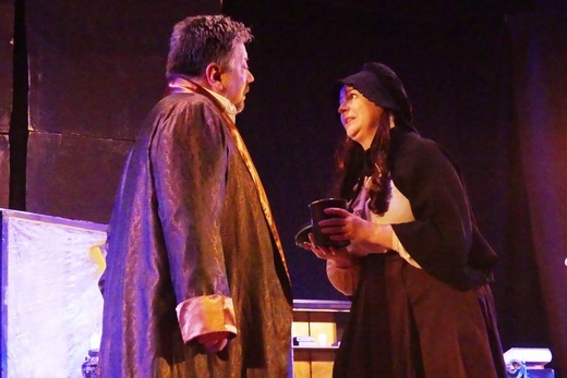 Ebenezer Scrooge i inni - nauczyciele bielskiego gastronoma na scenie