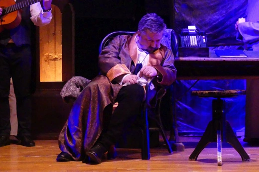 Ebenezer Scrooge i inni - nauczyciele bielskiego gastronoma na scenie