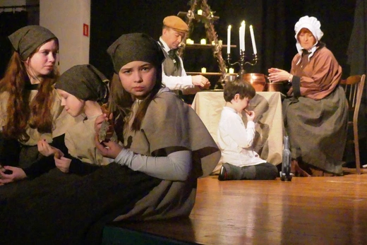 Ebenezer Scrooge i inni - nauczyciele bielskiego gastronoma na scenie
