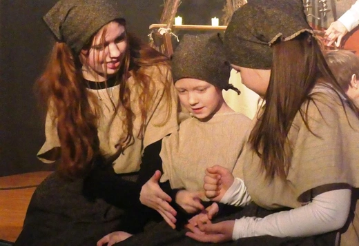 Ebenezer Scrooge i inni - nauczyciele bielskiego gastronoma na scenie