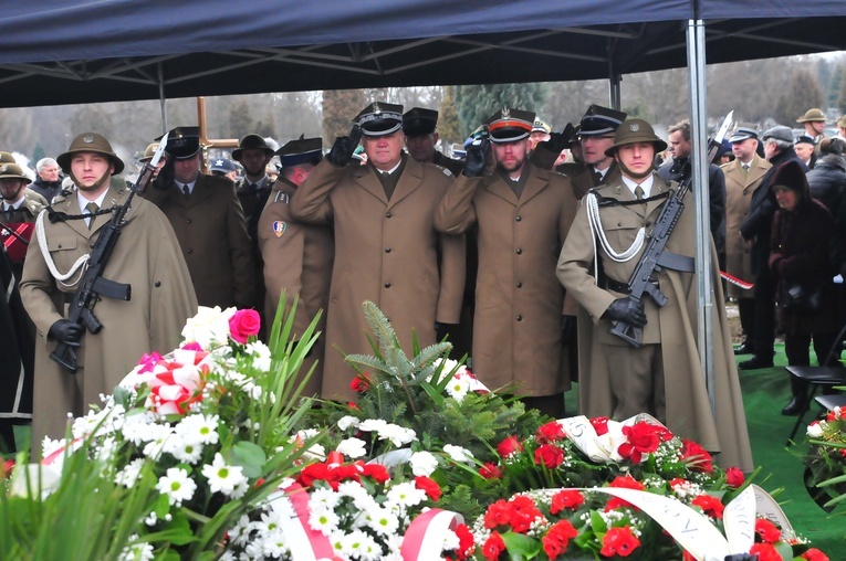 Uroczystości pogrzebowe prof. Wojciecha Narębskiego (1925-2023). Cmentarz Grębałów