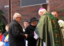 Przedstawiciele świdnickiego koła Związku Sybiraków podziękowali biskupowi za wieloletnie wsparcie.