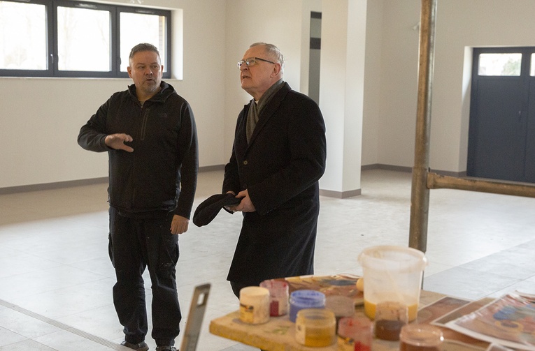 Prace nad ikoną w Pleśnej