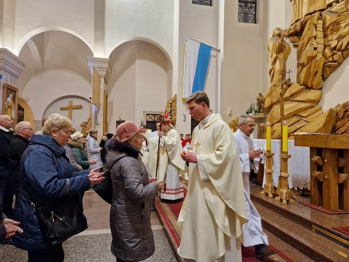 Biskup odwiedził chorych w domach