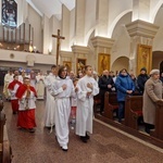 Biskup odwiedził chorych w domach