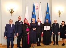 	Uroczystość, w której uczestniczyli m.in. bp Andrzej F. Dziuba i ks. Krzysztof Tempczyk, odbyła się w Pałacu Prezydenckim. 