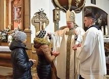 Podczas liturgii udzielony został sakrament namaszczenia chorych.