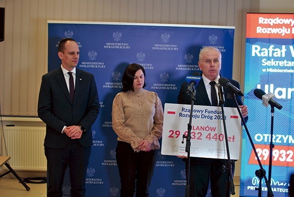 ▲	W Ulanowie zbudują most…