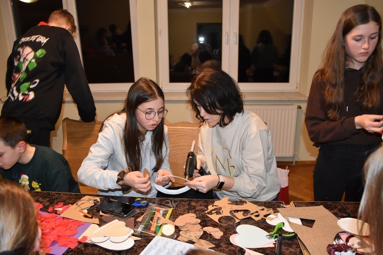 Pierwsze dni zimowiska z ks. Marcinem Zawadą