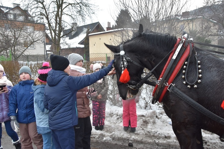 Pierwsze dni zimowiska z ks. Marcinem Zawadą