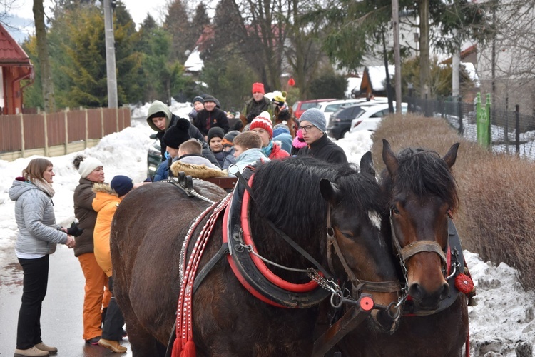 Pierwsze dni zimowiska z ks. Marcinem Zawadą