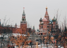 Rosja: na 22 lutego zwołano nadzwyczajne posiedzenia obu izb parlamentu