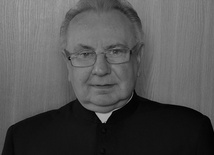 Znana data pogrzebu śp. ks. prałata Mieczysława Derenia