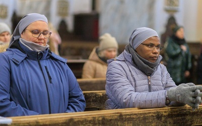 ​Rekolekcje poprowadziły klawerianki s. Anna z Poznania oraz pochodząca z Nigerii s. Cynthia.