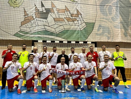 Reprezentacja Polski księży została mistrzem Europy w halowej piłce nożnej