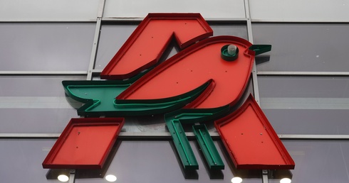 "Le Monde": sieć marketów Auchan wspiera rosyjskich żołnierzy na ukraińskim froncie