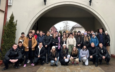 Przy sanktuarium w Skarżysku-Kamiennej.