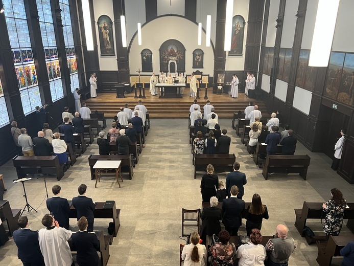 Wyższe Śląskie Seminarium Duchowne. Obłóczny alumnów III roku
