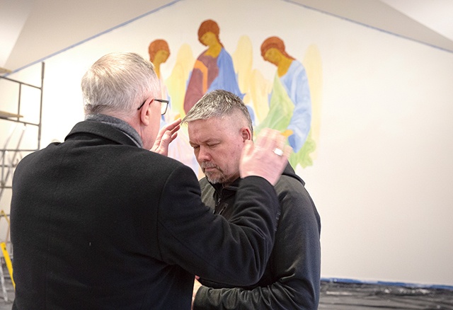 Ważnym momentem w pracy ikonopisa było spotkanie z bp. seniorem Edwardem Dajczakiem.
