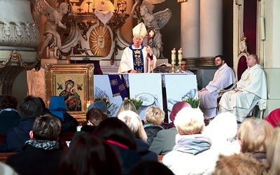 W kościele św. Jakuba w Skierniewicach od dziesięciu lat gromadzimy się na Eucharystii.