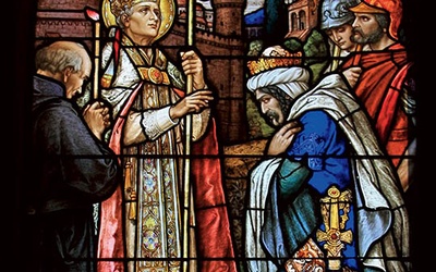 Święty papież Leon I Wielki powstrzymuje wodza Hunów Attylę przed zrównaniem Rzymu z ziemią. Witraż z kościoła św. Jerzego w Hermann (Missouri, USA).