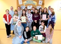 	Nastolatki zapewniają, że tym miejscu czują się dobrze.