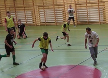 W meczu otwarcia zagrał także bp Maciej Małyga.