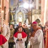 ▲	Drogę Krzyżową poprowadził ks. Arkadiusz Harbar, delegat ds. ochrony dzieci i młodzieży oraz dorosłych osób bezradnych w diecezji świdnickiej.