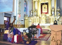 W parafii św. Katarzyny Aleksandryjskiej w Rzeczycy nabożeństwo Gorzkich Żali jest odprawiane bezpośrednio po sumie o 11.30.