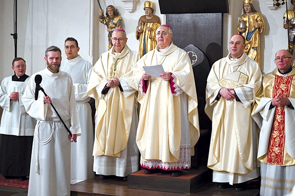 ▲	O potrzebie jedności świeckich i duchownych mówił na zakończenie nuncjusz.