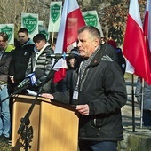 Przemysław Lazarowicz, wnuk niezłomnego, bronił dobrego imienia wojowników podziemia antykomunistycznego na uroczystościach.