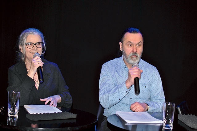 ▲	Utwory poetki prezentowali artyści scen krakowskich. 