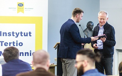 ◄	Jan Jaśkowiak wraz z Krzysztofem Domareckim (po prawej), który podzielił się ze słuchaczami doświadczeniem prowadzenia biznesu w skali globalnej. 