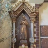 Relikwie znajdują się w kaplicy wieczystej adoracji.