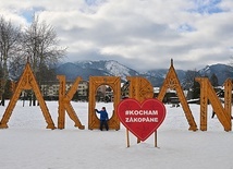 Zakopane to nie tylko miasto turystyczne, ale także miejscowość ze społecznymi problemami.