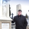 Robert Kowalski mieszka w łososińskiej parafii od 2020 roku. Poznawanie jej dziejów zaczął na miejscowym cmentarzu.