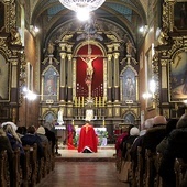 Pasyjny jest też wystrój franciszkańskiego kościoła.