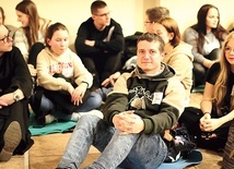 	Młodzi wysłuchali konferencji, wzięli udział w grupach dzielenia, trwali na adoracji Najświętszego Sakramentu, mogli też przystąpić do sakramentu pokuty i pojednania. Kulminacyjnym momentem była Msza św. 