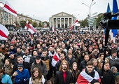 Białorusini obchodzili Dzień Wolności za granicą, w Mińsku milicja patrolowała ulice, by zapobiec wystąpieniom