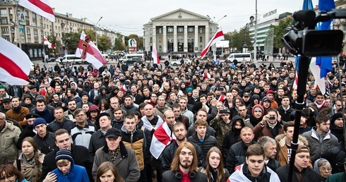 Białorusini obchodzili Dzień Wolności za granicą, w Mińsku milicja patrolowała ulice, by zapobiec wystąpieniom