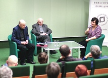 Na zdjęciu: ks. prof. Wojciech Zawadzki, prof. Andrzej Groth i dr Elżbieta Paprocka.