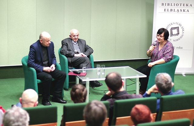 Na zdjęciu: ks. prof. Wojciech Zawadzki, prof. Andrzej Groth i dr Elżbieta Paprocka.