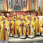 Tegoroczni jubilaci w bielskiej katedrze.